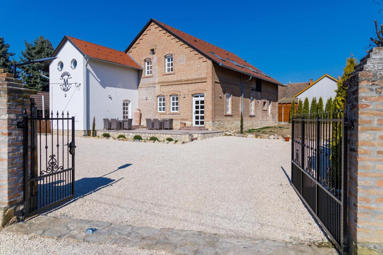 Magtar Villa Bóly エクステリア 写真