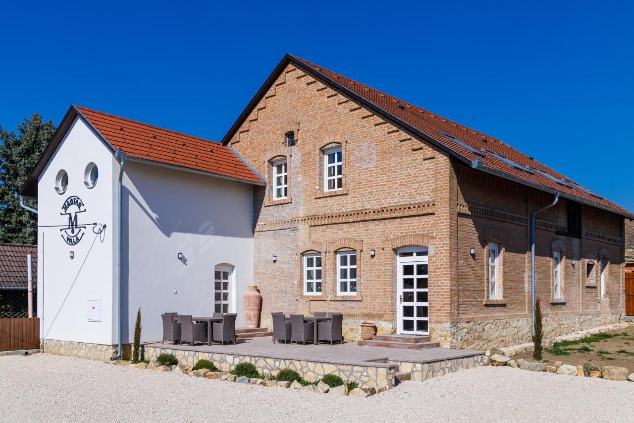 Magtar Villa Bóly エクステリア 写真